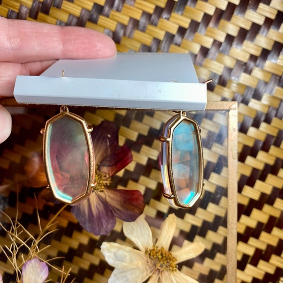 Kendra Scott Esme Earrings - Picture 8 of 8